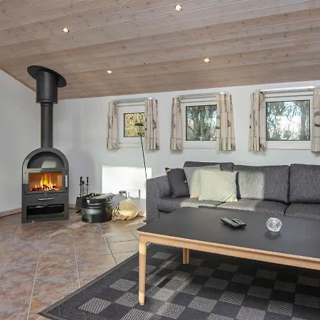Holiday home Three-bedroom In Hemmet 14 Falen
