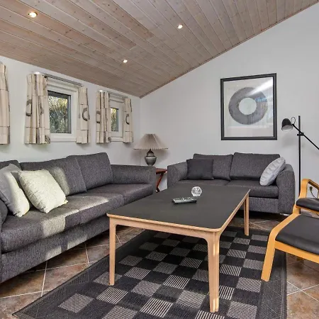 Holiday home Three-bedroom In Hemmet 14 Falen