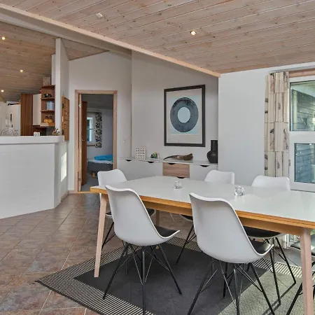 6 Person In Hemmet-by Traum * Falen