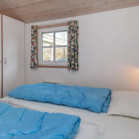 Three-bedroom In Hemmet 14 Semesterbostad